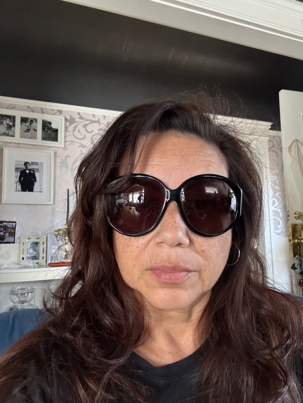 Gucci Black Oversized Sunglasses with Gray Lenses - Picture 7 of 9